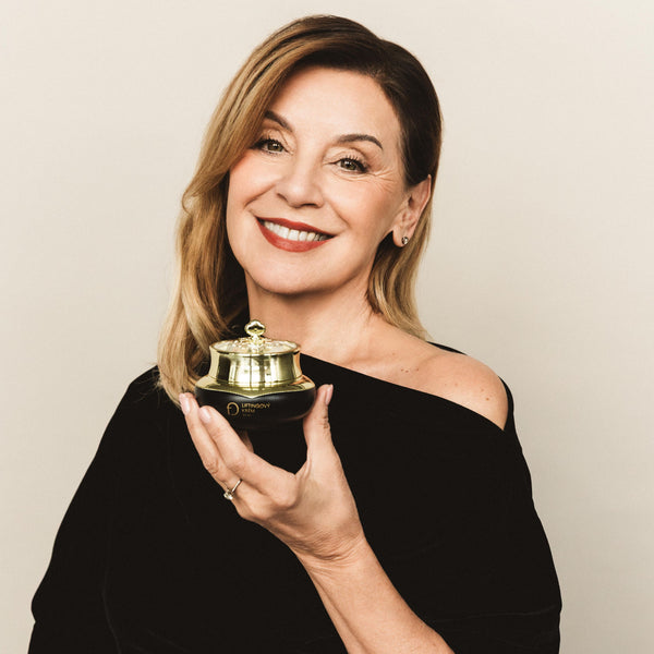 Liftingový krém pre vyhladenie vrások a spevnenie kontúr tváre