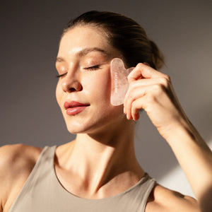 GUA SHA masážny kameň na tvár